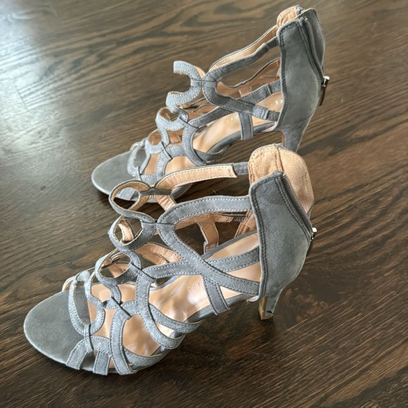 grey suede heels - Picture 3 of 3